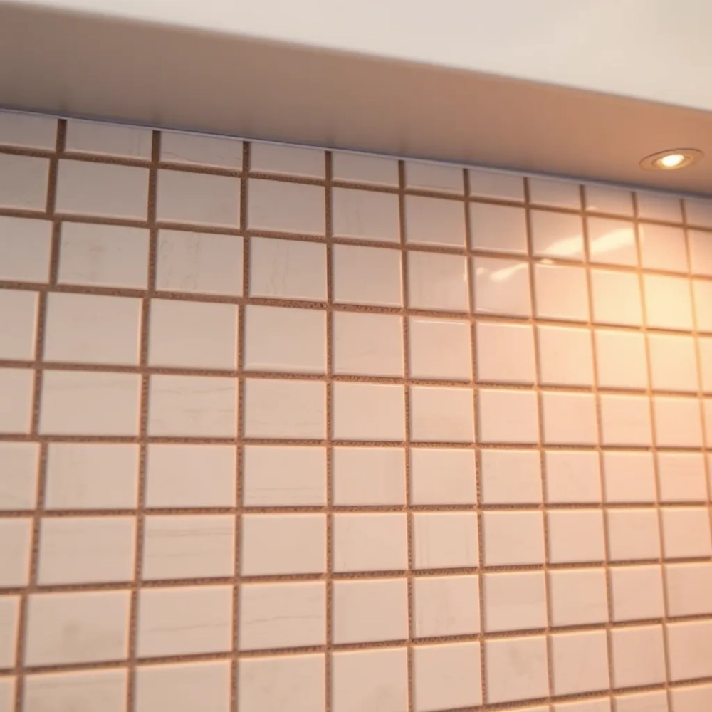 Małe płytki do kuchni na ścianę