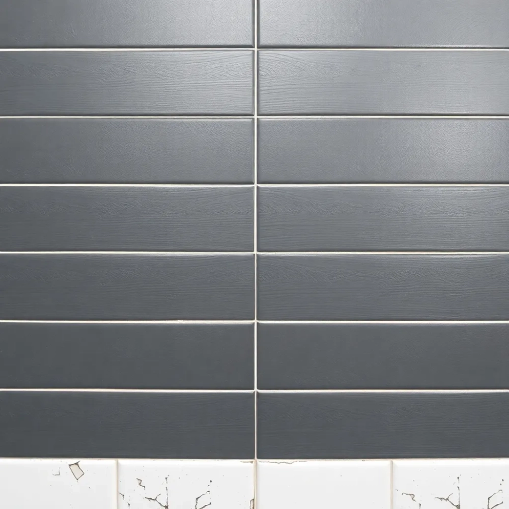 Panele winylowe na stare płytki na ścianie