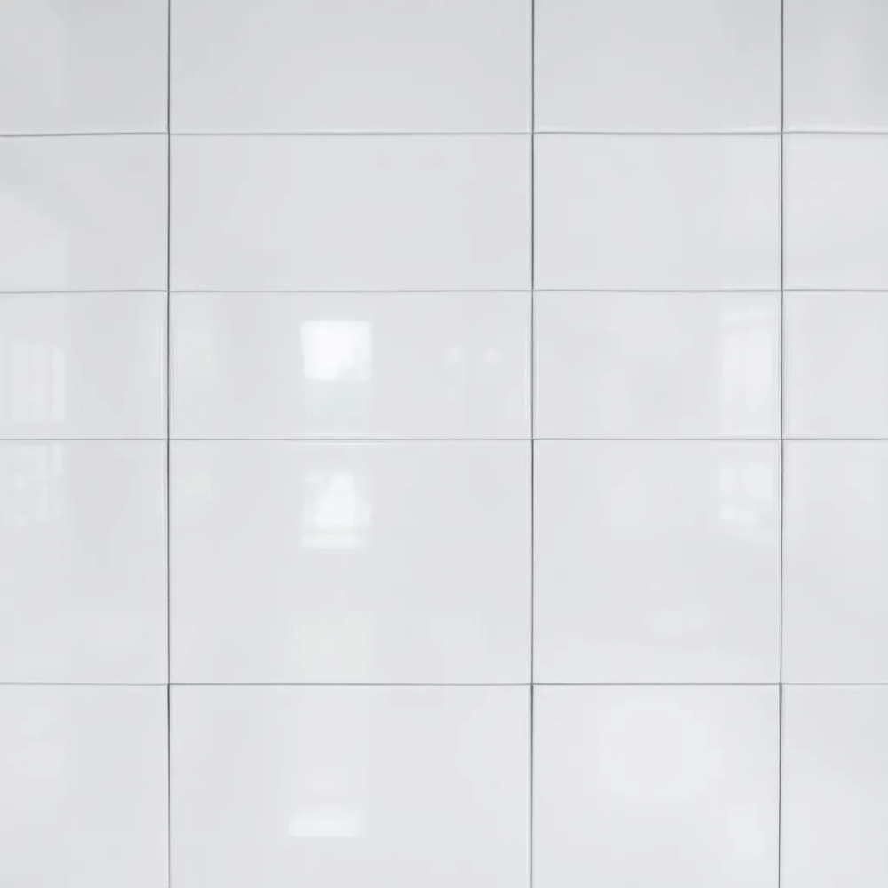 Płytki z połyskiem do łazienki