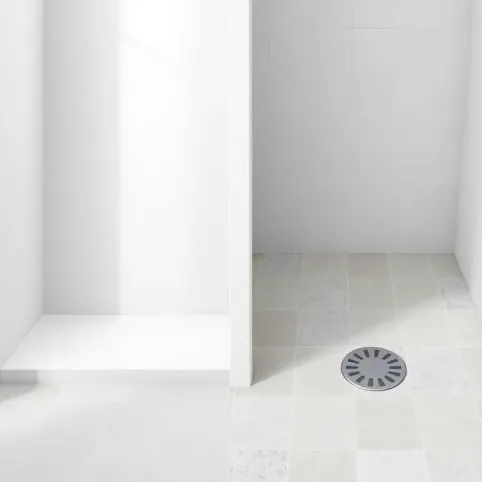 Brodzik czy płytki pod prysznicem