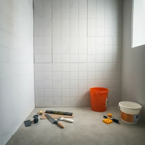 co najpierw płytki na podłodze czy ścianie