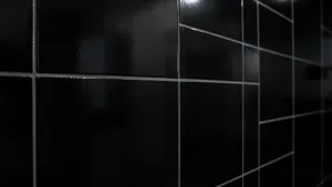 Czarne płytki na ścianę