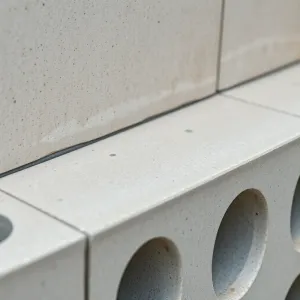 Czy można kłaść płytki na pustaki