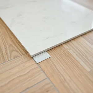 Czy można położyć płytki na panele