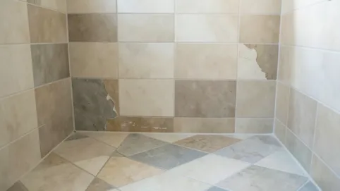 Czy płytki podłogowe nadają się na ścianę