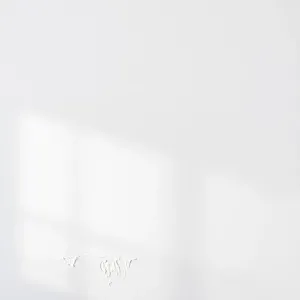 Czy pod płytki trzeba tynkować