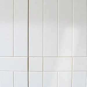 czy szpachlować płyty gipsowokartonowe pod płytki