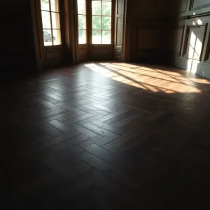 Czym pokryć stary parkiet