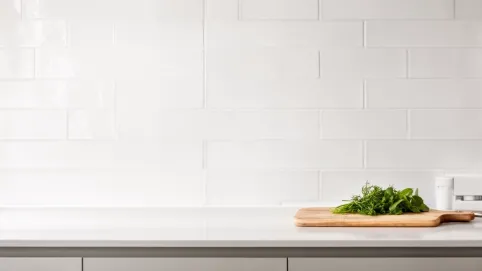 Duże białe płytki do kuchni