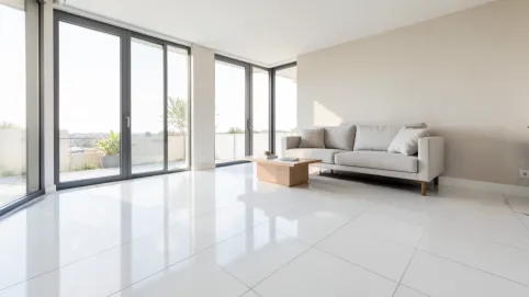 Duże płytki podłogowe do salonu