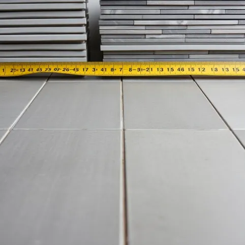 Ile zapasu płytek na podłogę