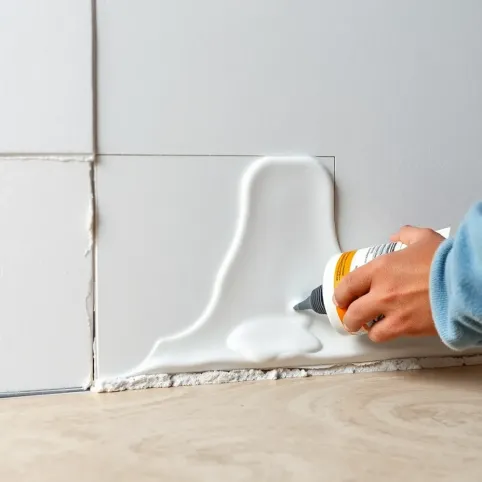 Jak kleić płytki na tynku gipsowym