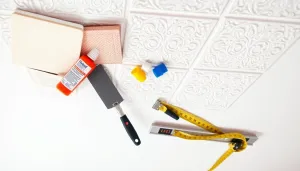 Jak położyć płytki na suficie