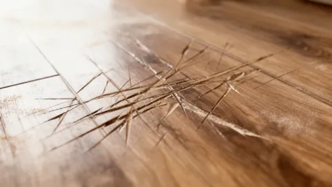 Jak usunąć rysy z paneli winylowych