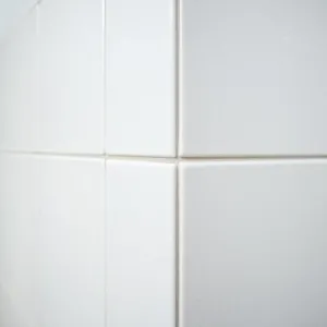 Jak wykończyć płytki w łazience