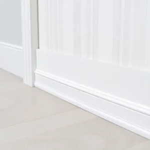 Jakie listwy przypodłogowe do gresu