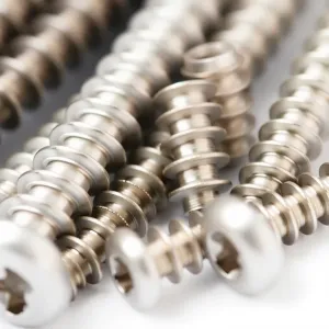 Jakie wkręty do deski tarasowej 28 mm