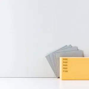 Jakim papierem szlifować podkład akrylowy
