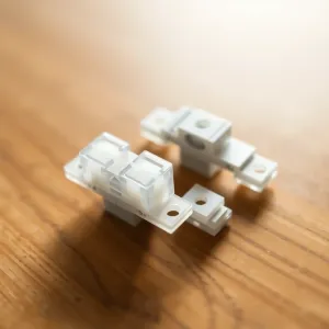 Klamry do paneli podłogowych