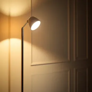 Lampa podłogowa z lampką do czytania