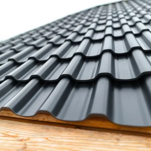 Montaż blachodachówki na pełnym deskowaniu