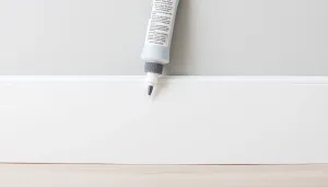 Montaż listew przypodłogowych PCV na klej