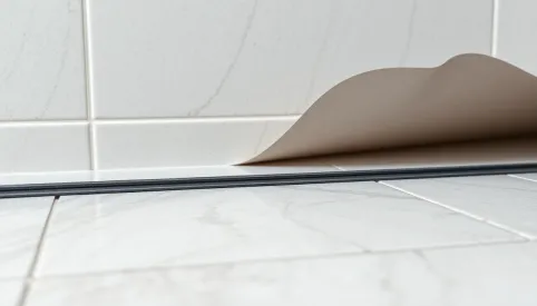 Montaż wykładziny PCV na płytki