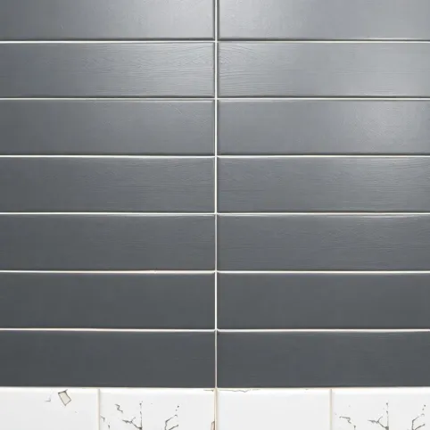 Panele winylowe na stare płytki na ścianie