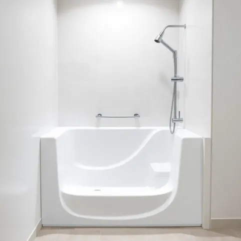 Płytka wanna dla osób starszych