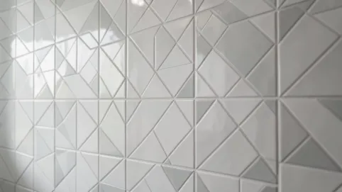 płytki łazienkowe wzory geometryczne