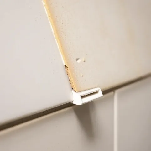 Płytki na płytki jaki klej