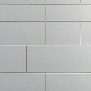 Płytki na ścianę przy schodach