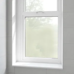 Płytki przy oknie w łazience