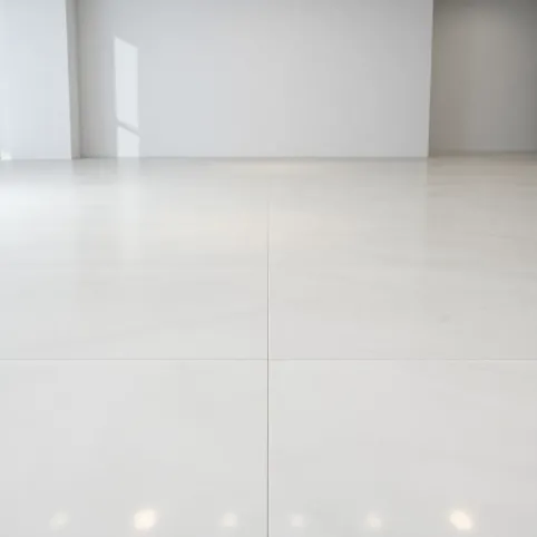 Płytki z połyskiem na podłogę