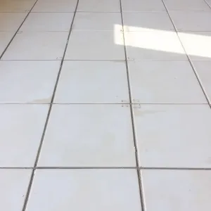 Po jakim czasie można fugować płytki na podłodze