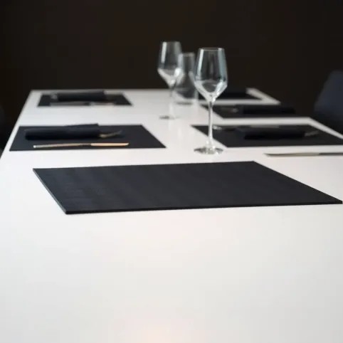 Podkładki czarne na stół