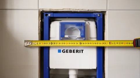 szerokość zabudowy geberitu