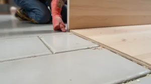 Układanie paneli winylowych na betonie