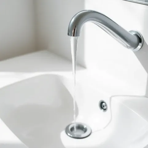 Wysokość wylewki do umywalki