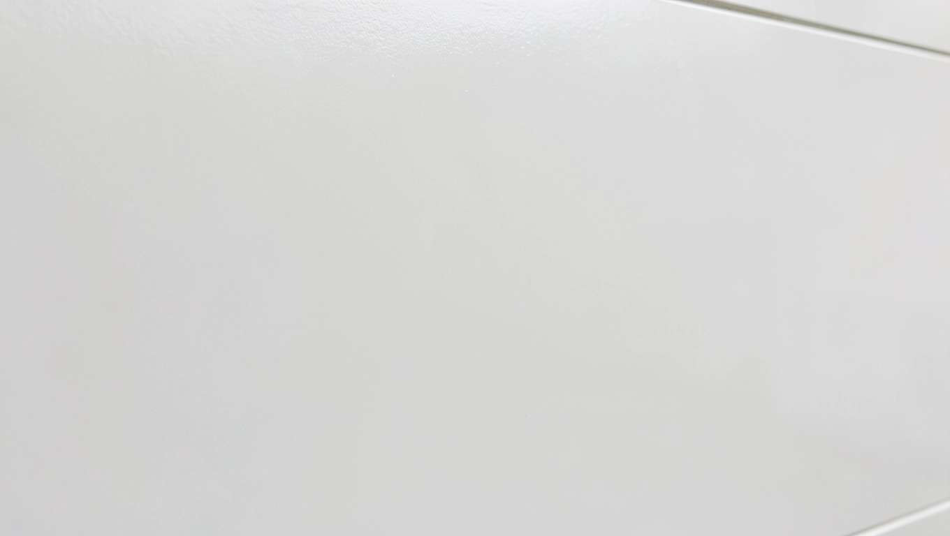 Właściwości kleju do płytek na ścianie